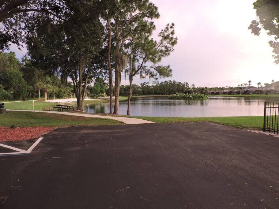 Enchanting Escape 3 Bedroom Minutes From Disney! Kissimmee Kültér fotó
